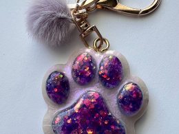 Paw print resin keychain/ keyring