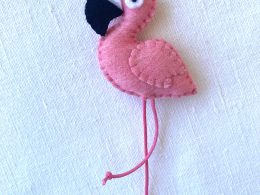 Handmade Flamingo Magnet: Super cute felt flamingo.