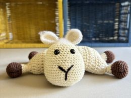 Mini Molly the foldable sheep-cushion