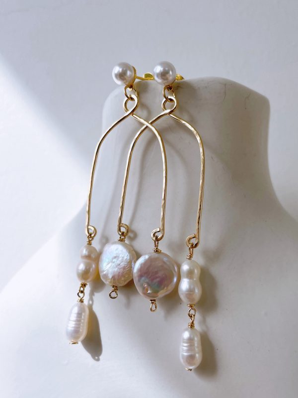 Arch Gold Pearl Earrings - Image 2