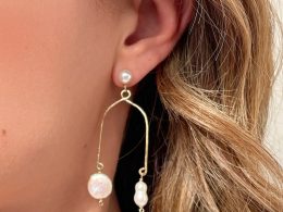 Arch Gold Pearl Earrings