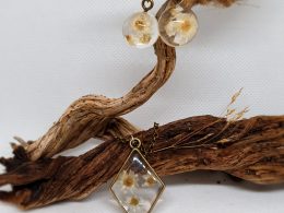 Vintage White Flowers Jewelry Set