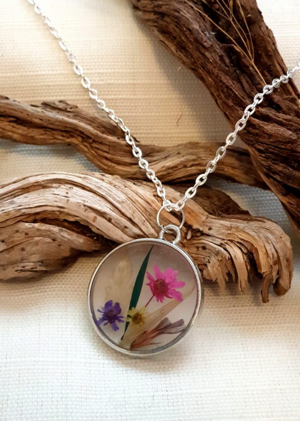 Pendant With Flowers - round 2