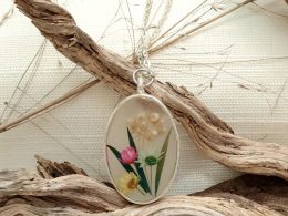 Pendant With Flowers