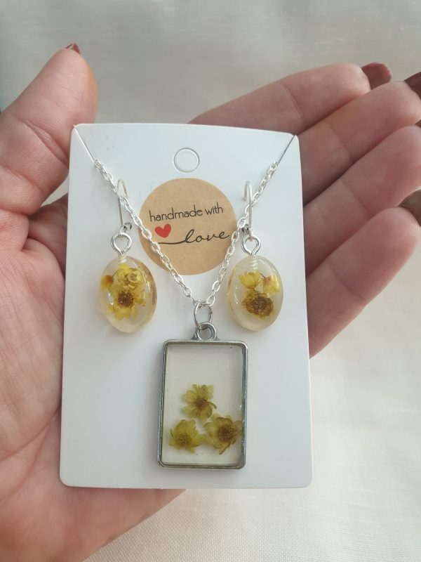 Yellow Flowers Jewelry Set - Image 3