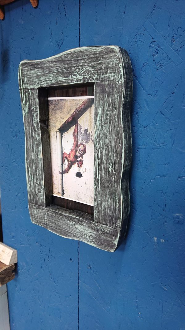 Old style rustic photo frame - Image 7
