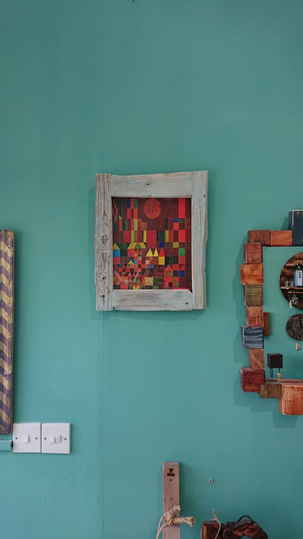 Old style rustic, repurposed wood photo/art frame - Image 3