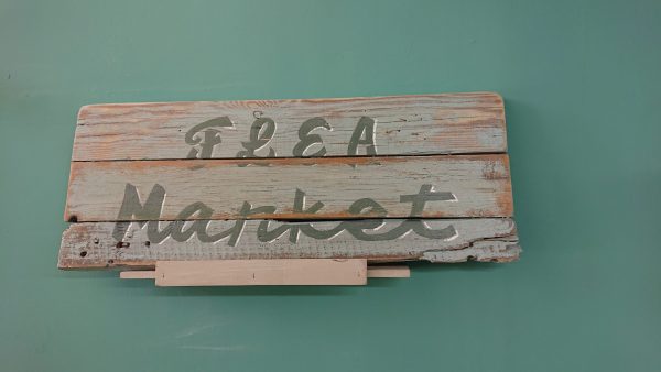 60cm x 25cm Vintage, old wood shop signs or wall hangings - Image 7