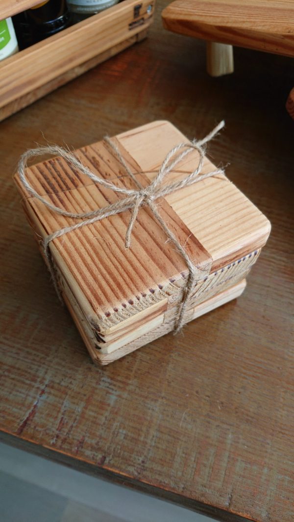 Set of 4 Handmade high-quality wood coasters - Image 2