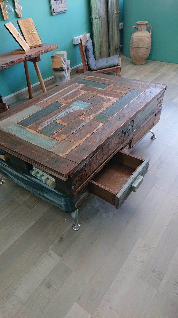 Handmade, quality, unique Euro pallet coffee table - Image 4