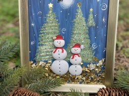 Pebble Art ''Snowmen In Town''