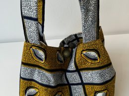 Handmade African Wax Print Tote Bag - Vibrant & Bold Statement Piece - Unique, Handcrafted and Stylish - Bold & Beautiful African Print Tote - Everyday Chic Tote Bag