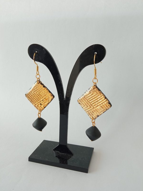 Gold and black rhombus polymer clay dangle earrings - Image 2