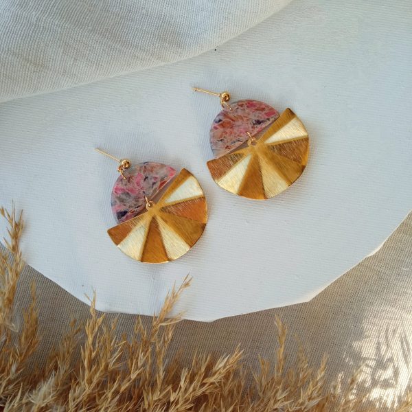 Marbled multicoloured and gold semi-circles polymer clay earrings - Image 2