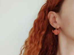 Orange kettles with gold details
