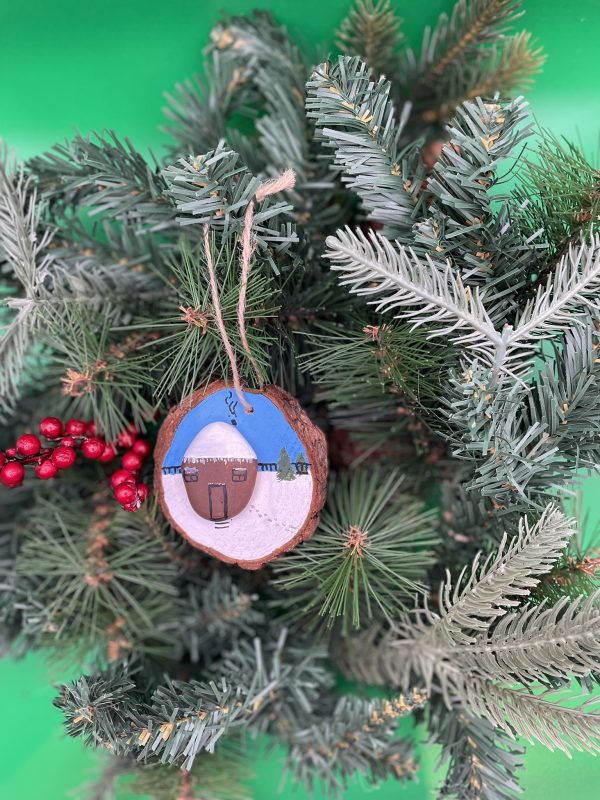 Pebble Ornaments On Wood Slices - Image 9