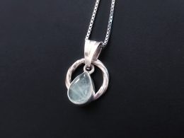 Silver apatite tear pendant in silver square chain