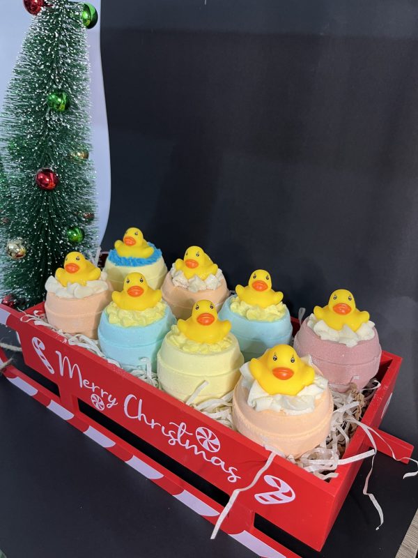 Bath bomb with HARD FOAM AND TOY