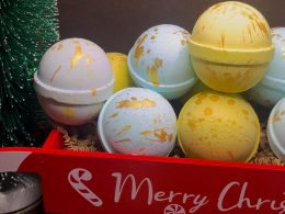 Bath bomb WITH TOY INSIDE
