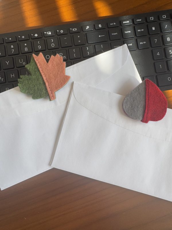 Charming Felt 'Leaf' Napkin Holders- Set of 12