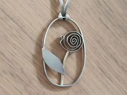 Rose pendant