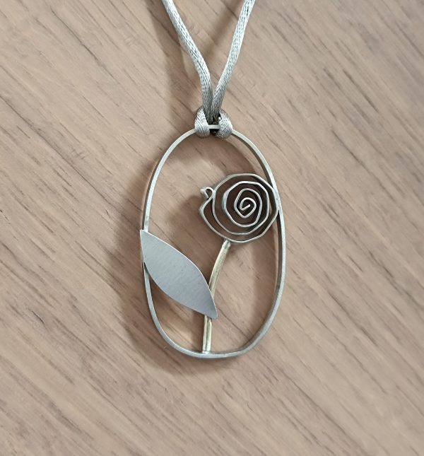 Rose pendant
