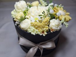 Candles Flowers box 2?