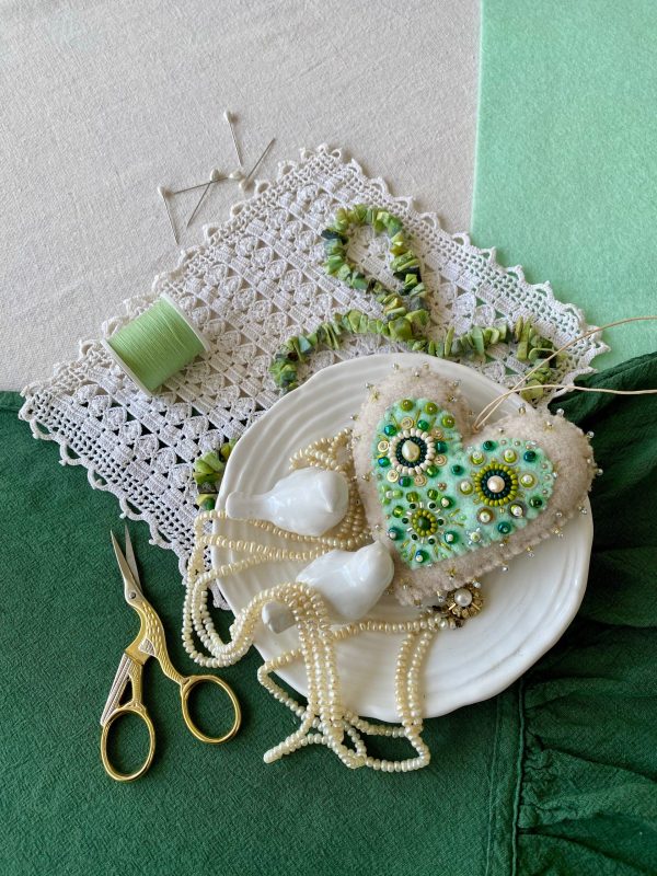 Mint green heart ornament. Beaded Cyprus heart. - Image 5