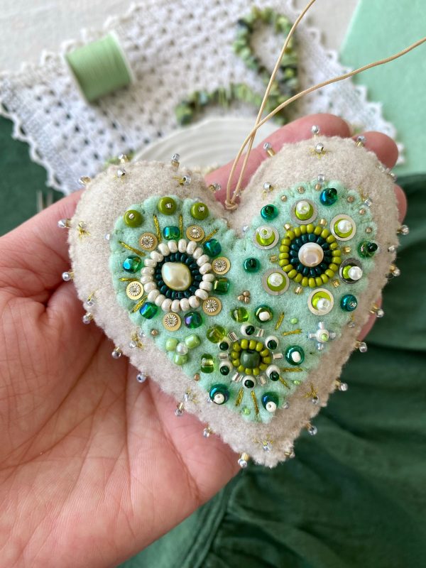 Mint green heart ornament. Beaded Cyprus heart. - Image 2