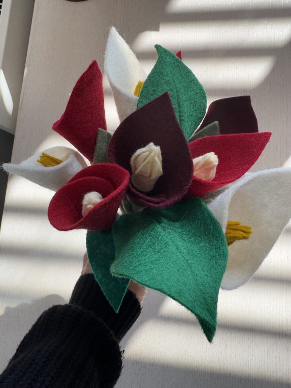 Stunning Felt Flower Bouquets – 10 Elegant Felt Lilies per Bouquet