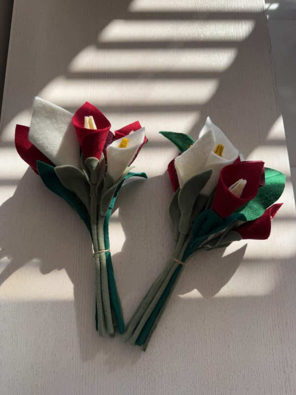 Stunning Felt Flower Bouquets – 10 Elegant Felt Lilies per Bouquet