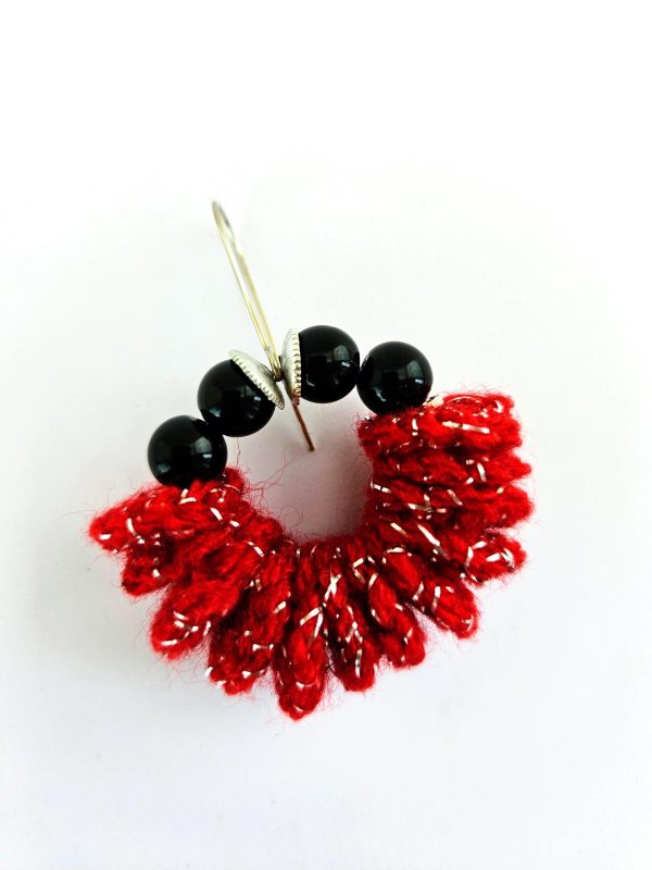the "Lady in red" earrings // playful & elegant red & black women's earrings - detail