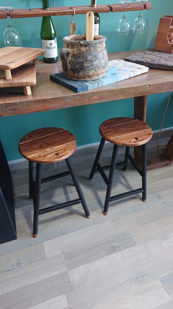 Beautiful pair of handmade stools - Image 10