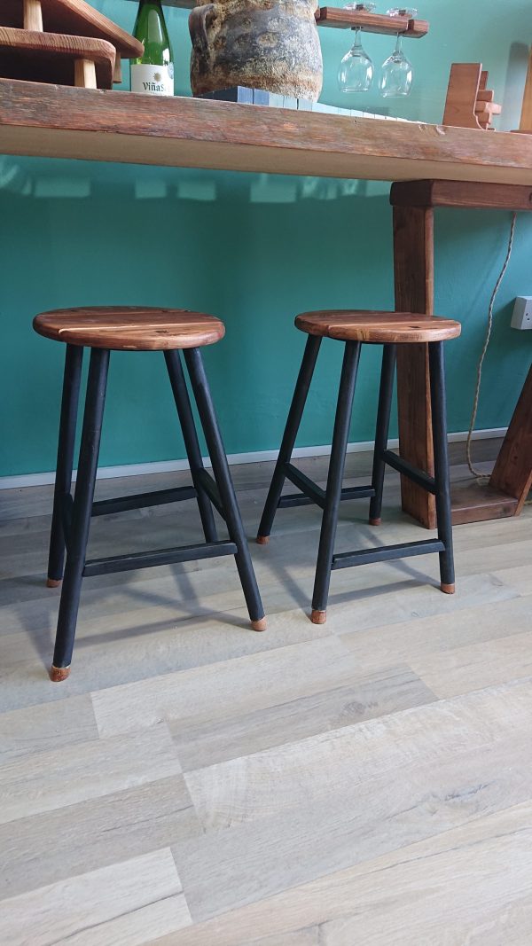 Beautiful pair of handmade stools - Image 5