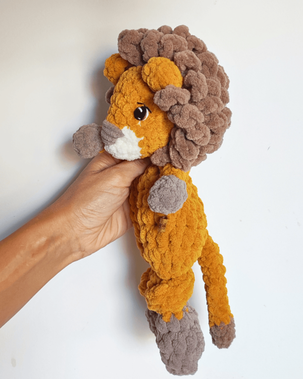 Lion Lovey