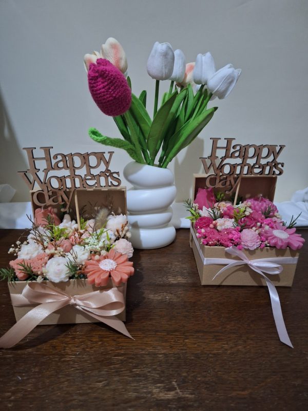 Women's Day candle bouquet - Image 3