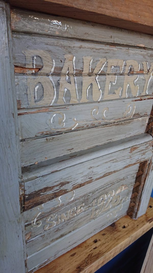 Vintage style bakery sign/wall hanging - Image 10