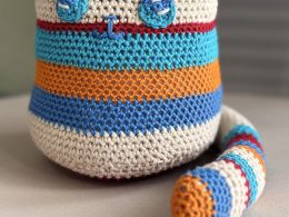 Fifi Kitty-Cat Door Stopper – Colorful Crochet Striped Home Decor & Practical Door Holder