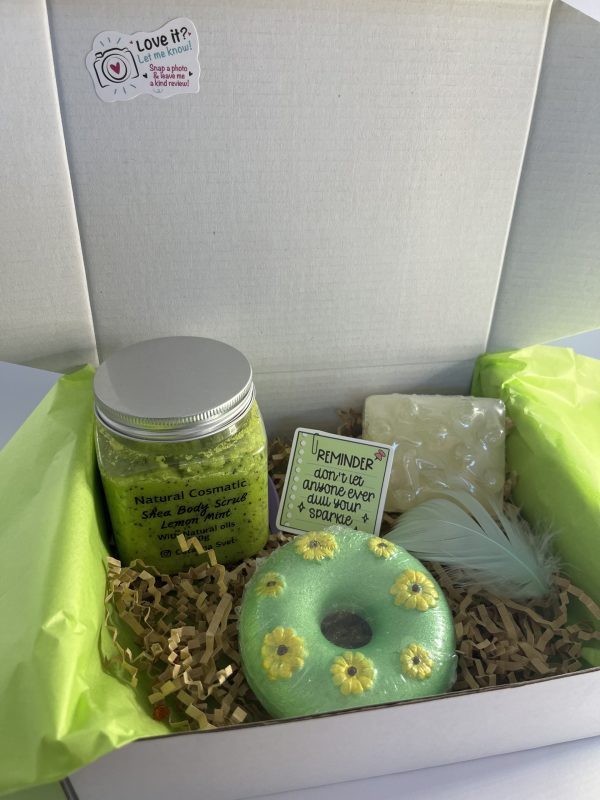 Box with Natural body scrub (with cooling effect) one natural massage soap, one bath bombs