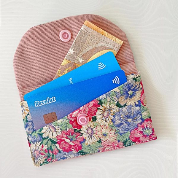 blue flowers money