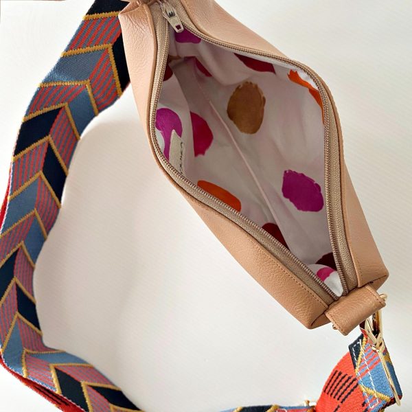 peach-messenger-bag-with-chevrons-strap inside