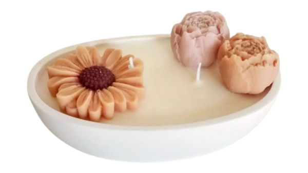 Flower candle in Handmade Oval pot