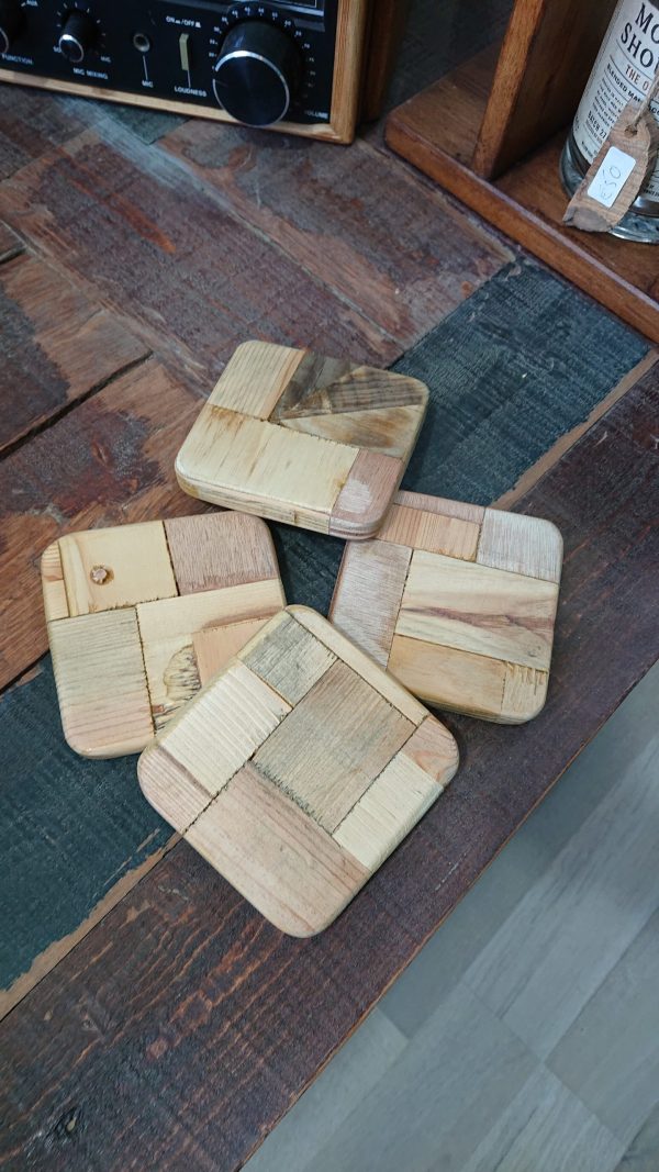 Set of four Handmade multi-wood coasters - Image 2