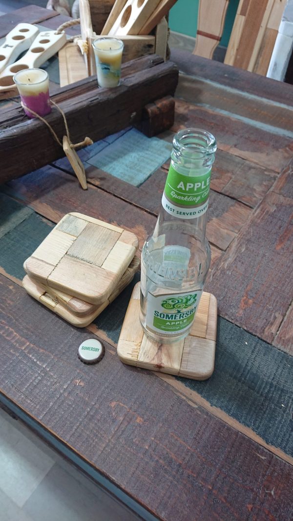 Set of four Handmade multi-wood coasters - Image 6
